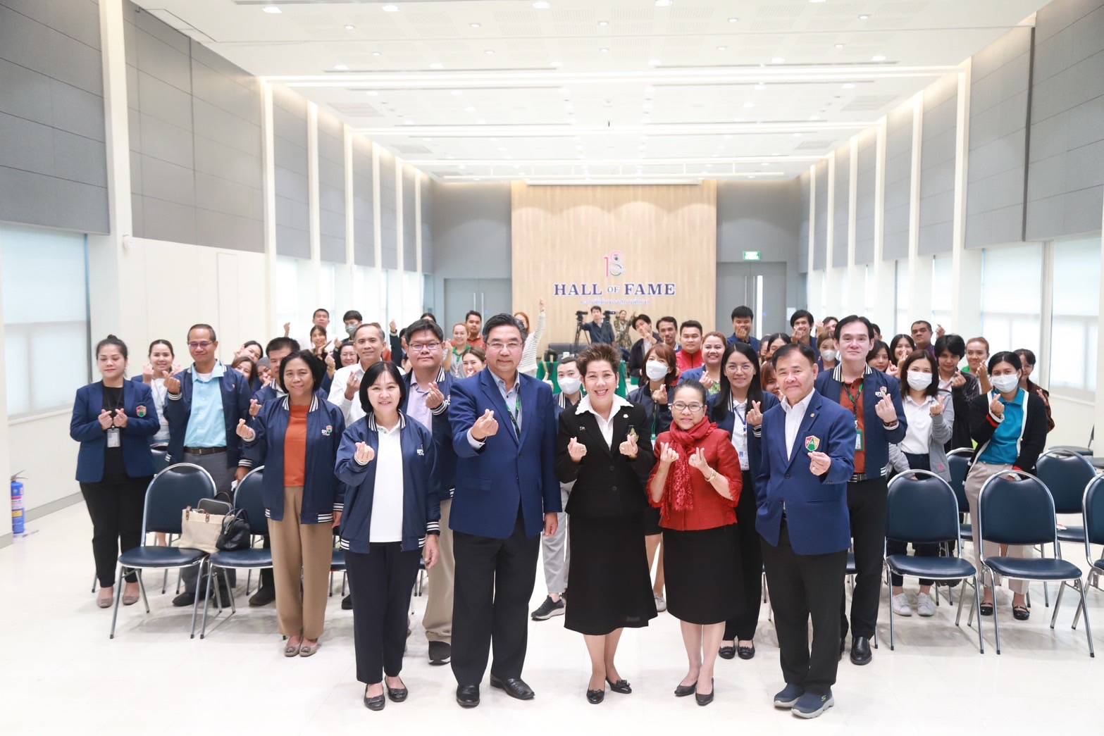 นนทบุรี   วิทยาลัยเทคโนโลยีปัญญาภิวัฒน์สร้าง “พลังรัก พลังสุข ในวิชาชีพ”